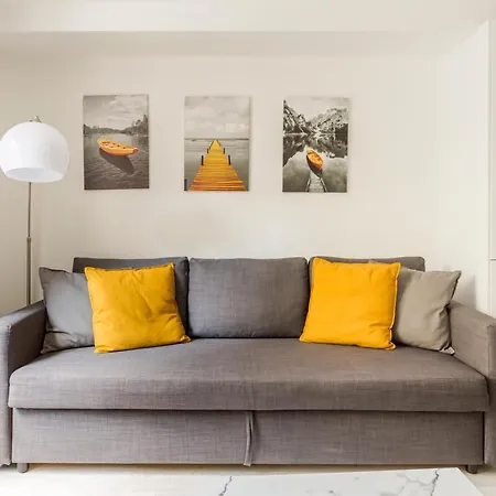 Apartment Design 1 Bdr With Ac Paris